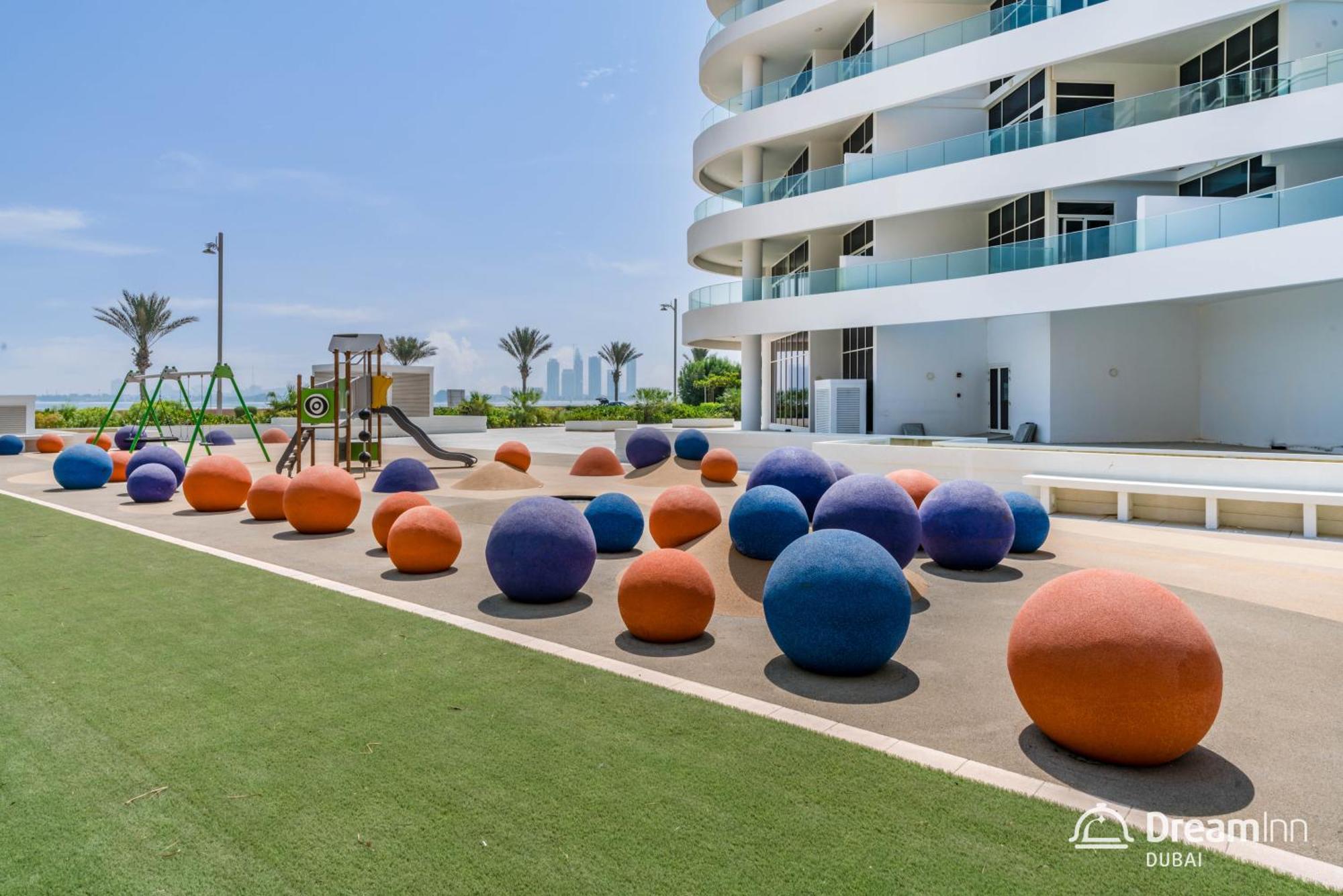 Dream Inn Apartments - Mina By Azizi دبي المظهر الخارجي الصورة